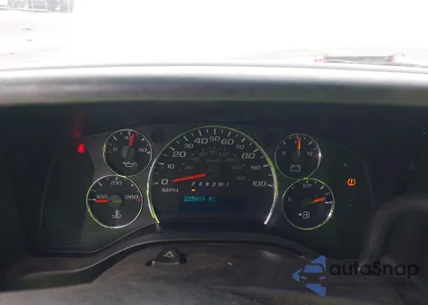 2015 Chevrolet Express 2500 Work Van z USA, uszkodzony, nr VIN 1GCWGFCFXF1278335